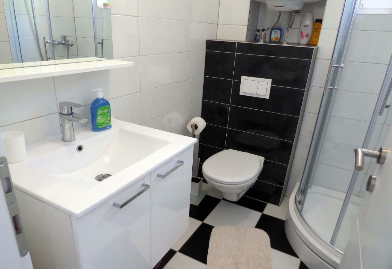 Apartman Jakir บาชกาโวดา ภายนอก รูปภาพ