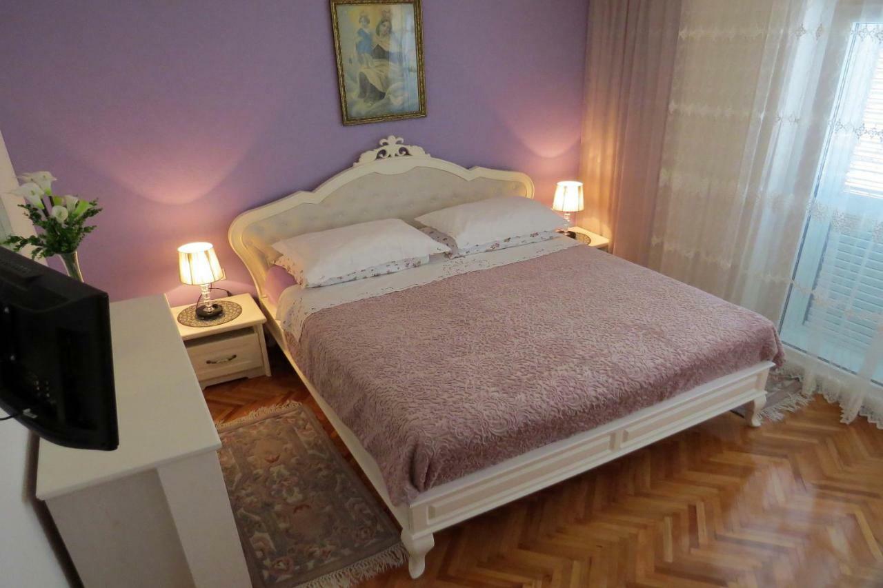 Apartman Jakir บาชกาโวดา ภายนอก รูปภาพ