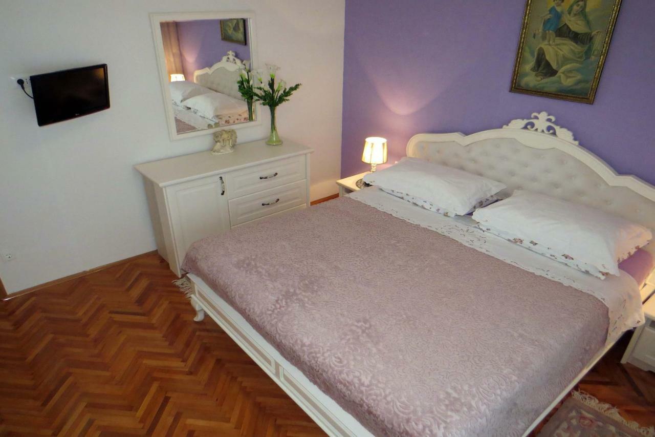 Apartman Jakir บาชกาโวดา ภายนอก รูปภาพ