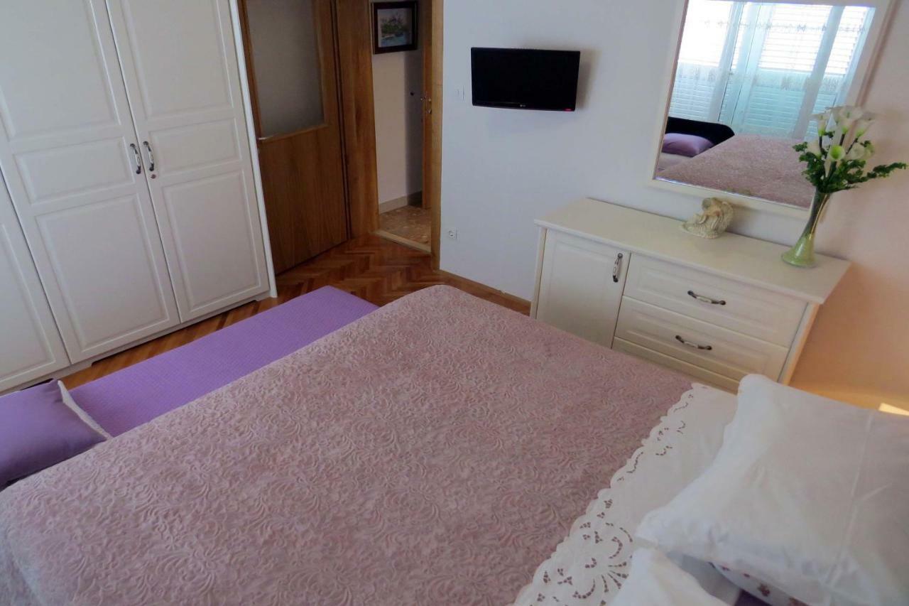 Apartman Jakir บาชกาโวดา ภายนอก รูปภาพ