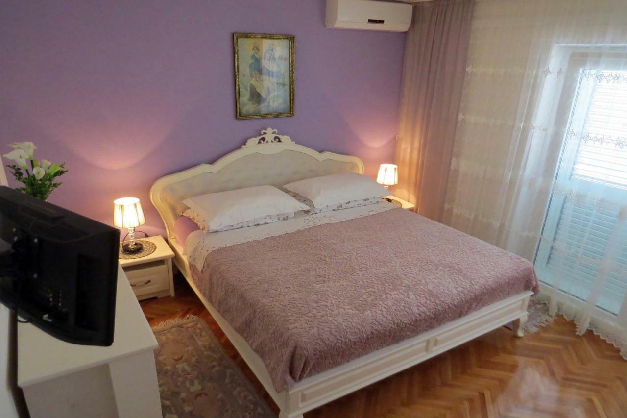 Apartman Jakir บาชกาโวดา ภายนอก รูปภาพ
